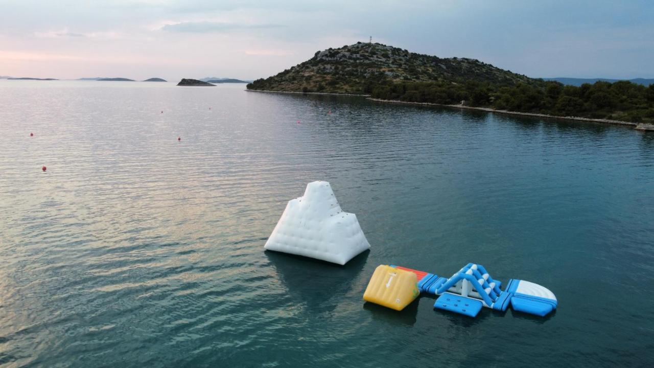 Beach House Danica - Resort & Tavern Bain, Free Transport, Pool, Island Of Zut - Kornati Pristanisce Екстериор снимка