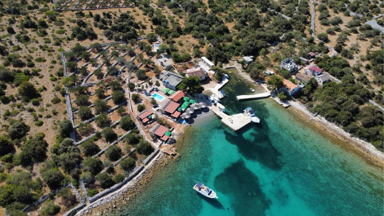 Beach House Danica - Resort & Tavern Bain, Free Transport, Pool, Island Of Zut - Kornati Pristanisce Екстериор снимка