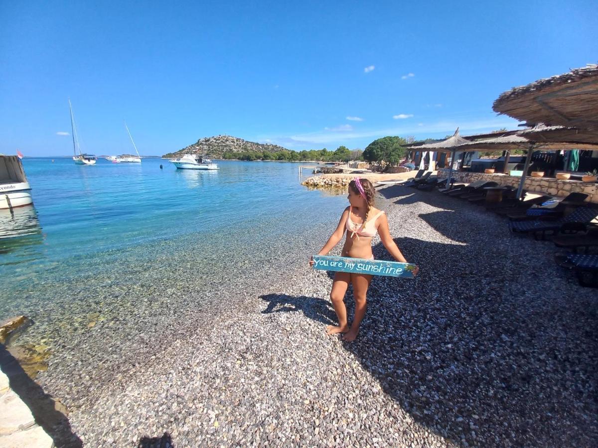 Beach House Danica - Resort & Tavern Bain, Free Transport, Pool, Island Of Zut - Kornati Pristanisce Екстериор снимка