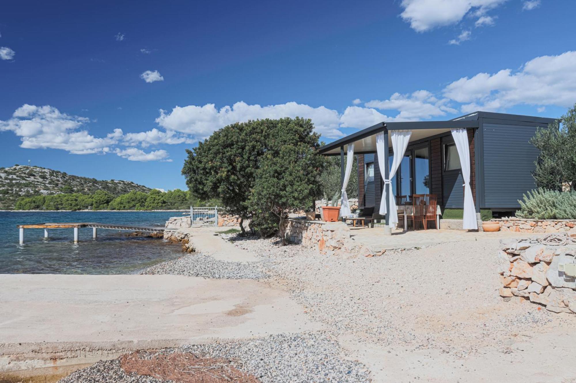 Beach House Danica - Resort & Tavern Bain, Free Transport, Pool, Island Of Zut - Kornati Pristanisce Екстериор снимка